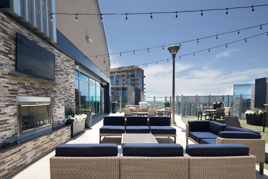 SkyHouse Dallas Image 6