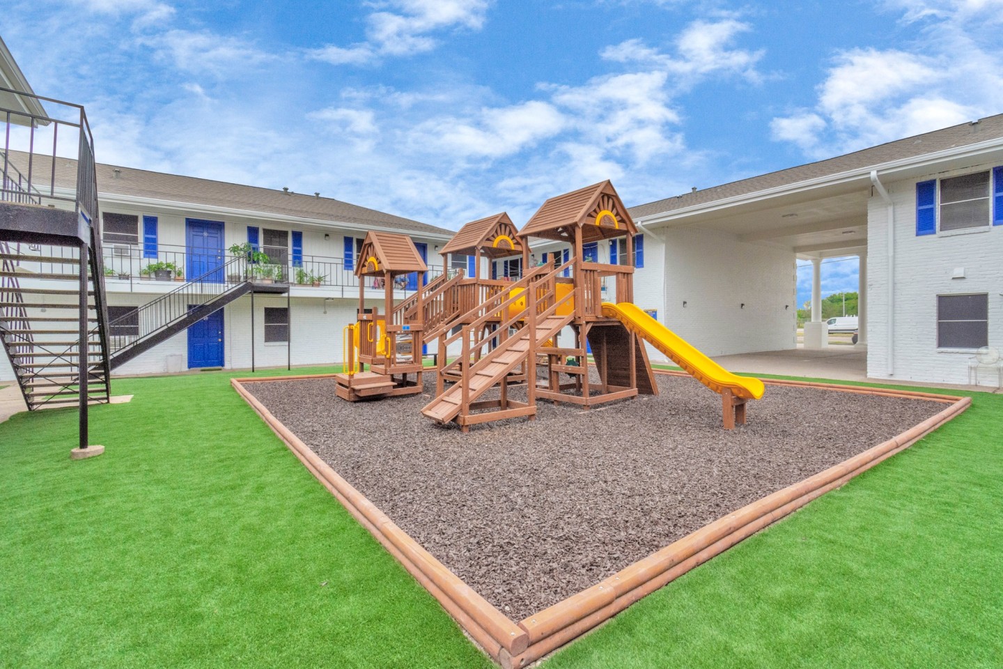 Post Oak Apartment Image 18