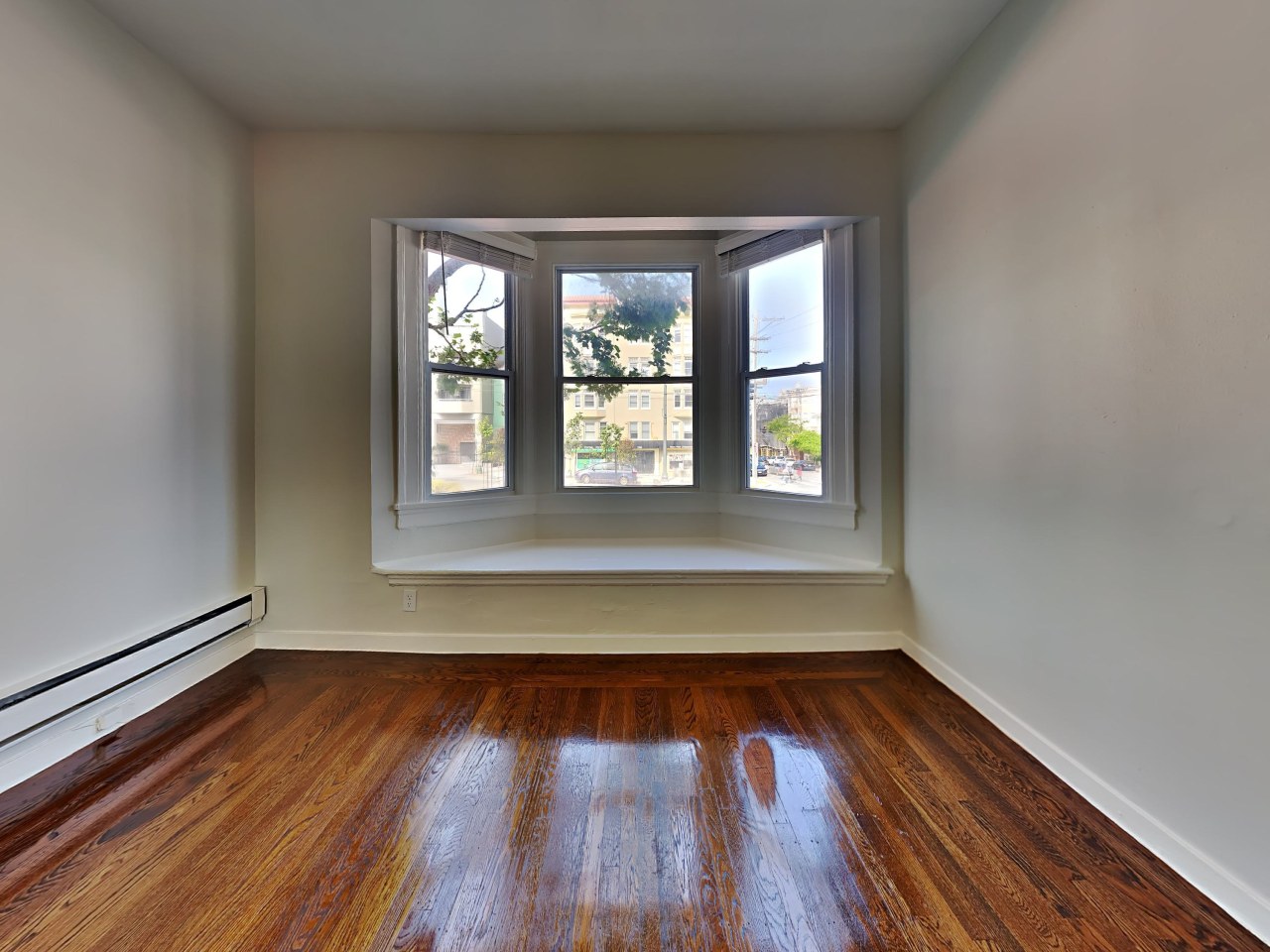 2360 Van Ness Image 6