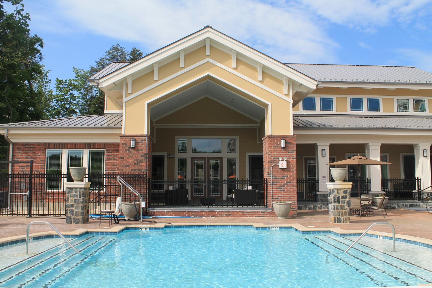 Stone Pointe Image 4