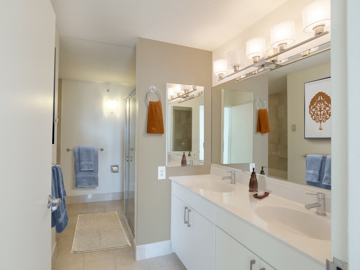 10 West Apartments Image 6
