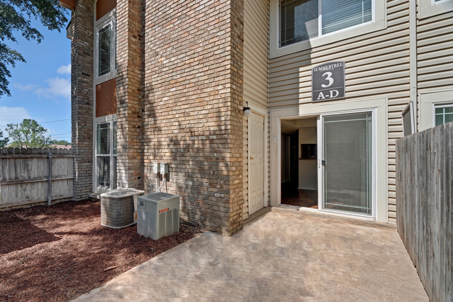 SUMMERTREE PLACE Image 12