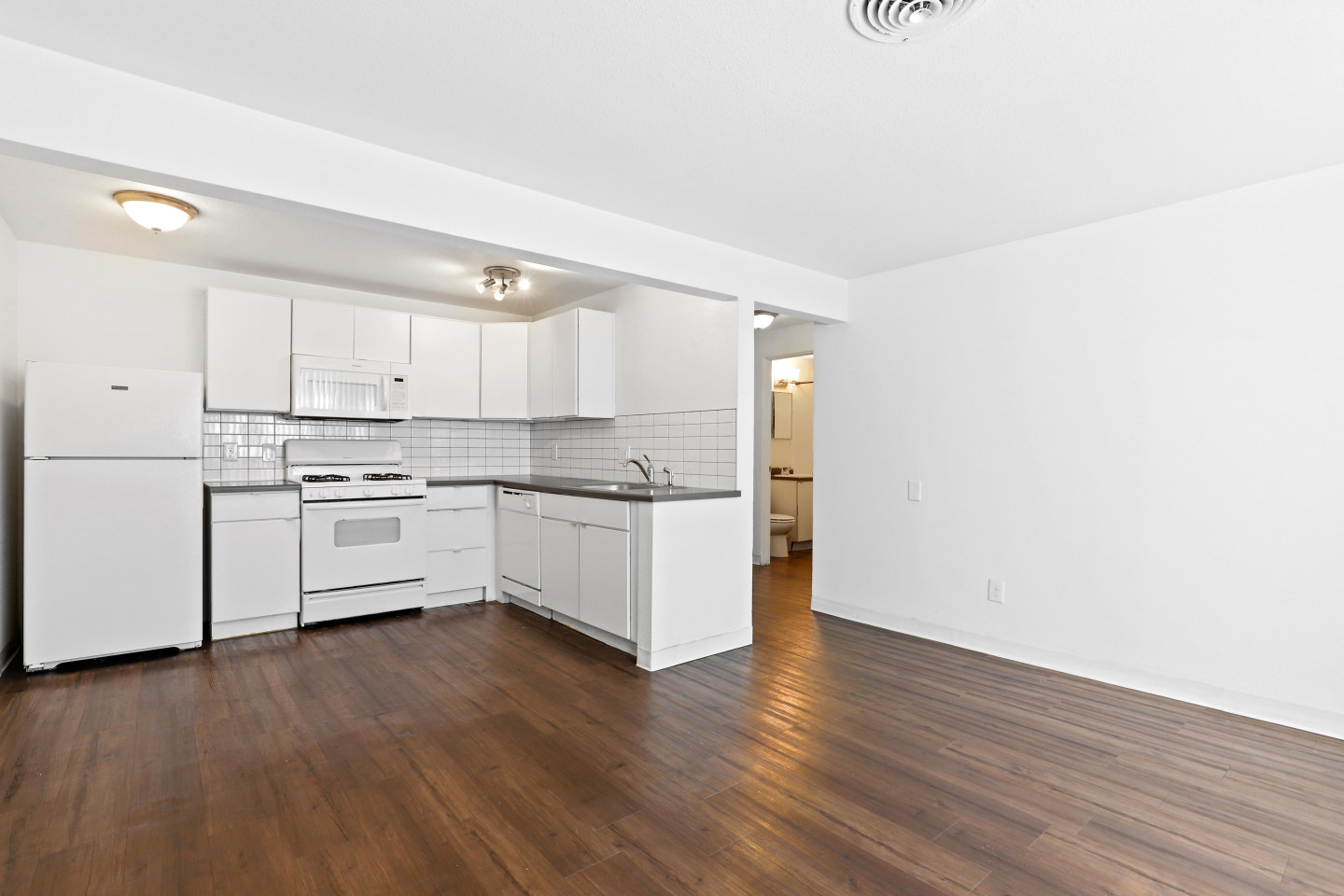 2800 W 26th Image 6