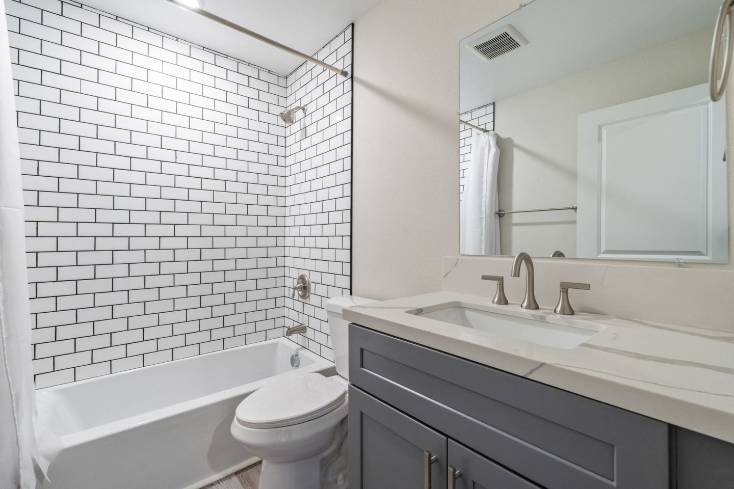 311 Apartment Homes Image 6
