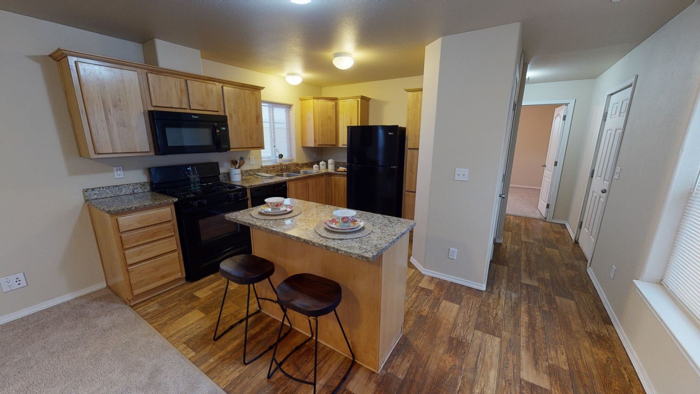 Four Seasons Apartment Homes Image 3