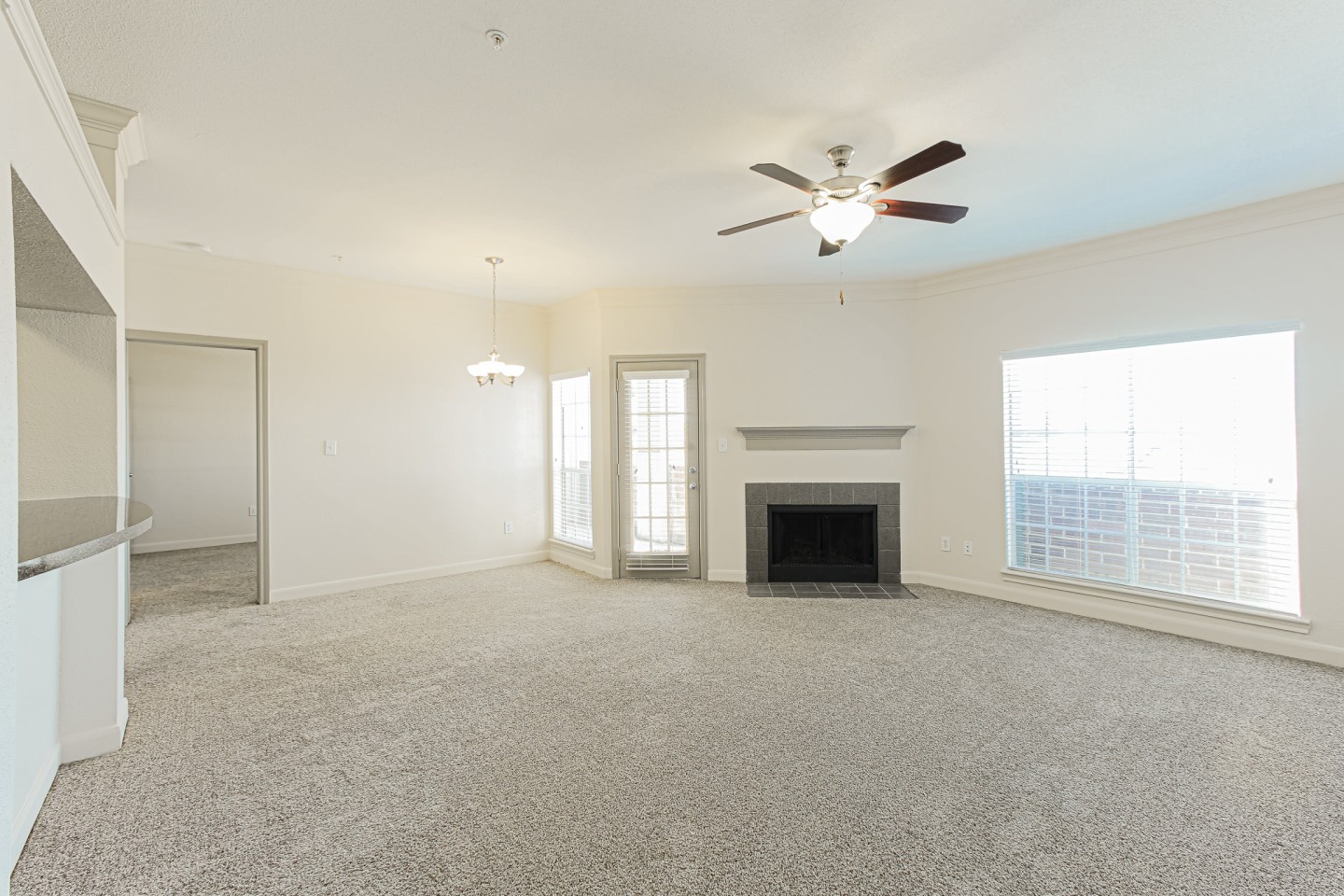 Aventura 1414 Image 23
