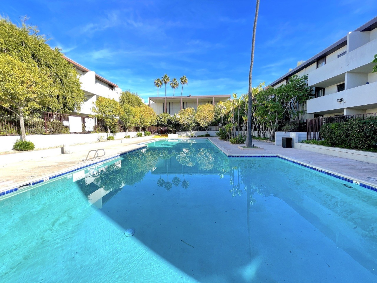 Paradise Garden Image 1