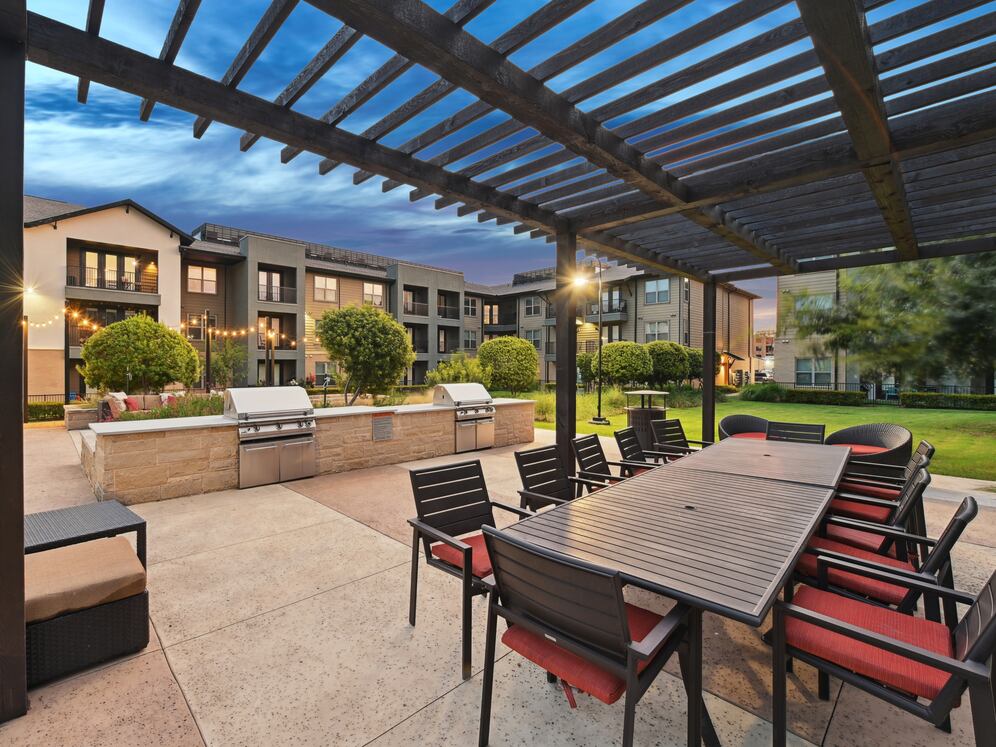 Avalon Castle Hills Image 34