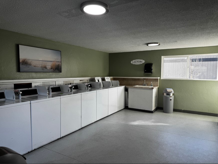Gateway Village Image 25
