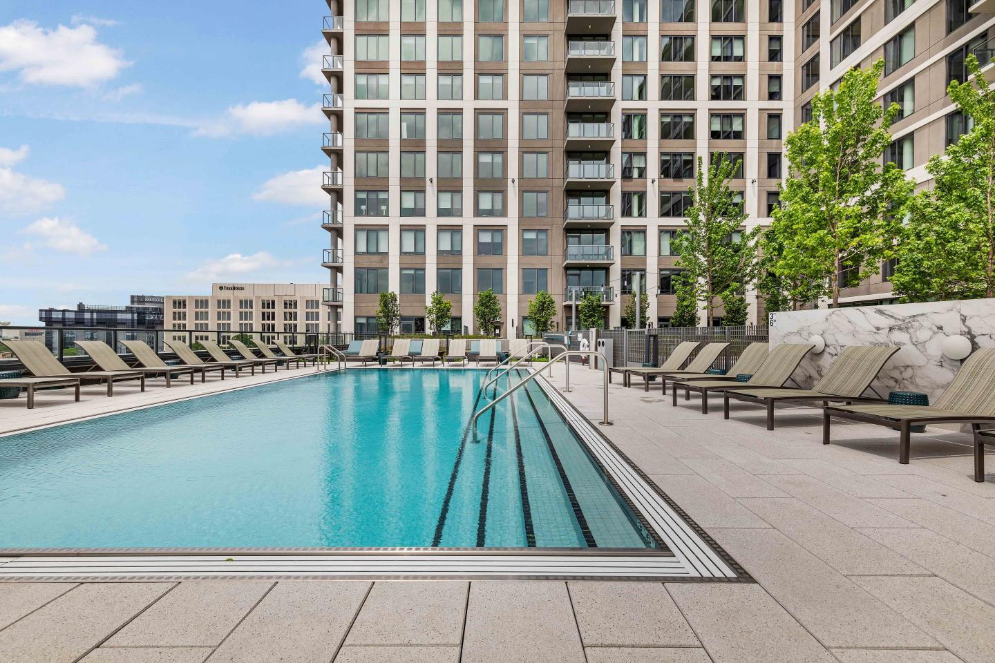 One Oak Brook Commons Image 24