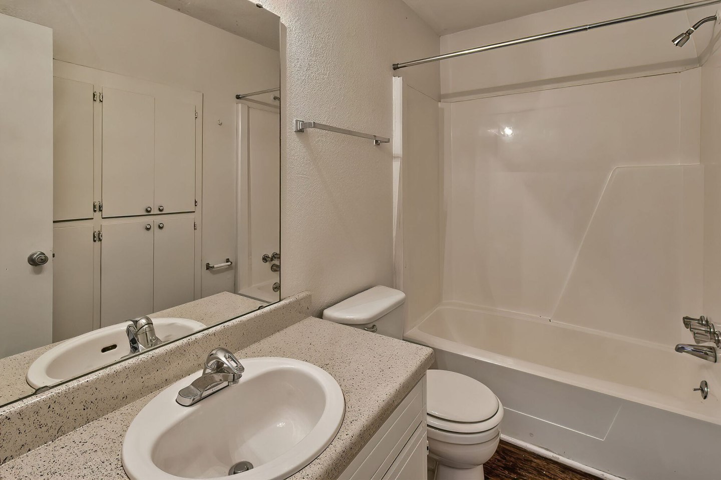 The Farrington Apartment Homes Image 22