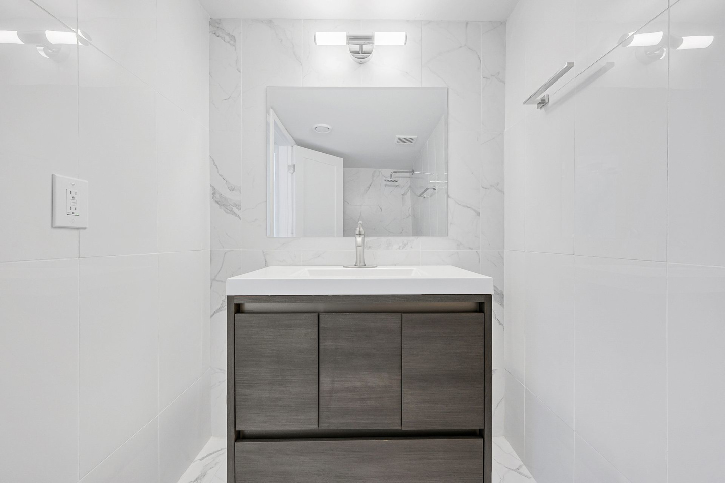 Echo Luxury Apartments Image 123