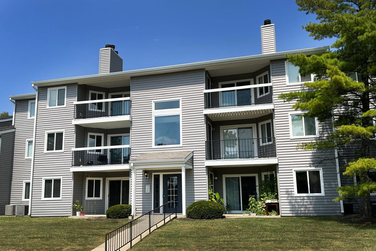 Deercross Apartments Image 4