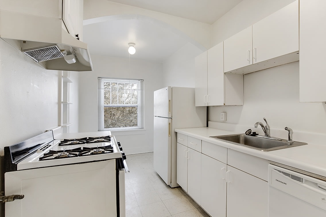 Corona Court Apartments Image 4