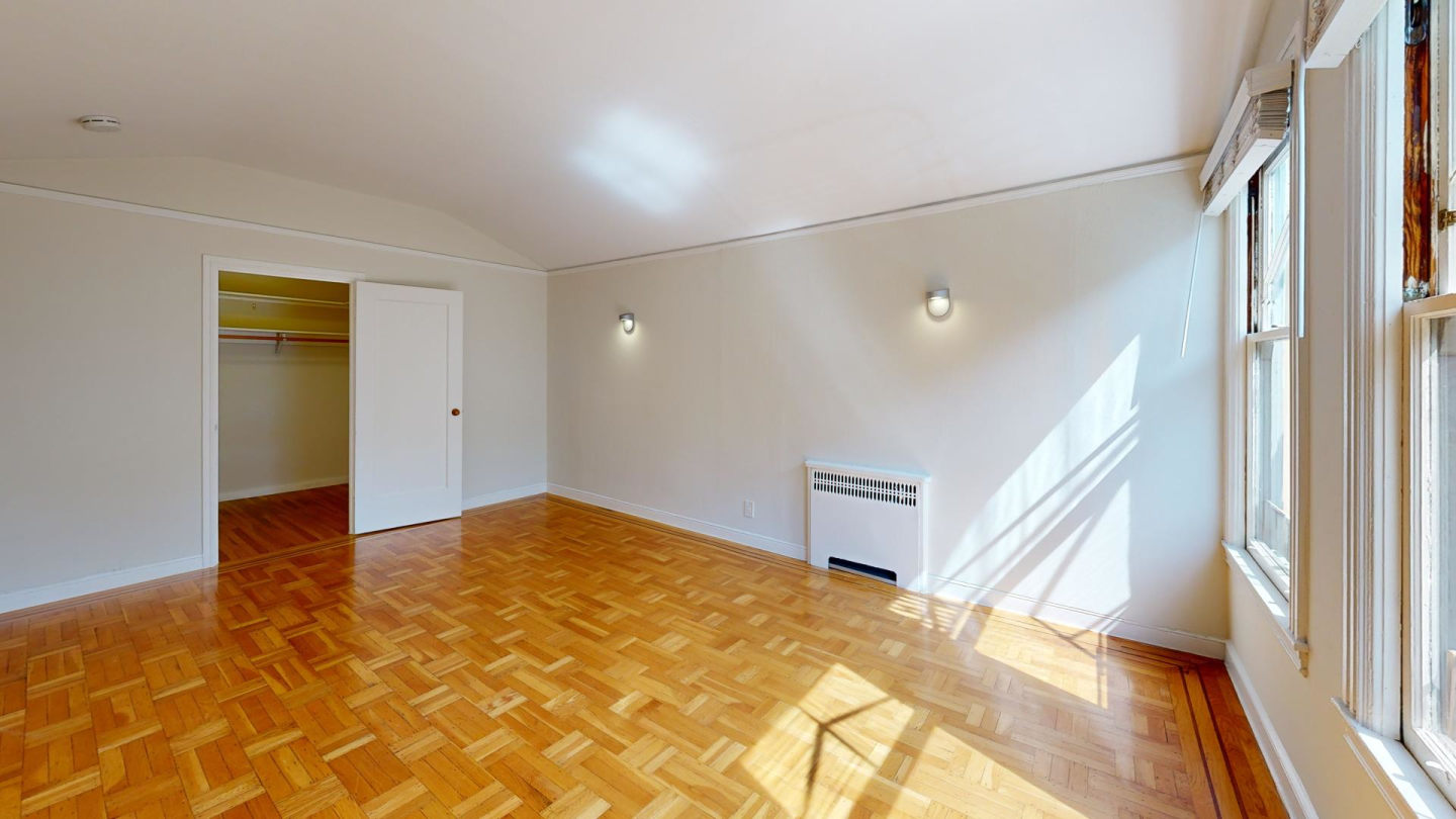 915 Pierce Image 16