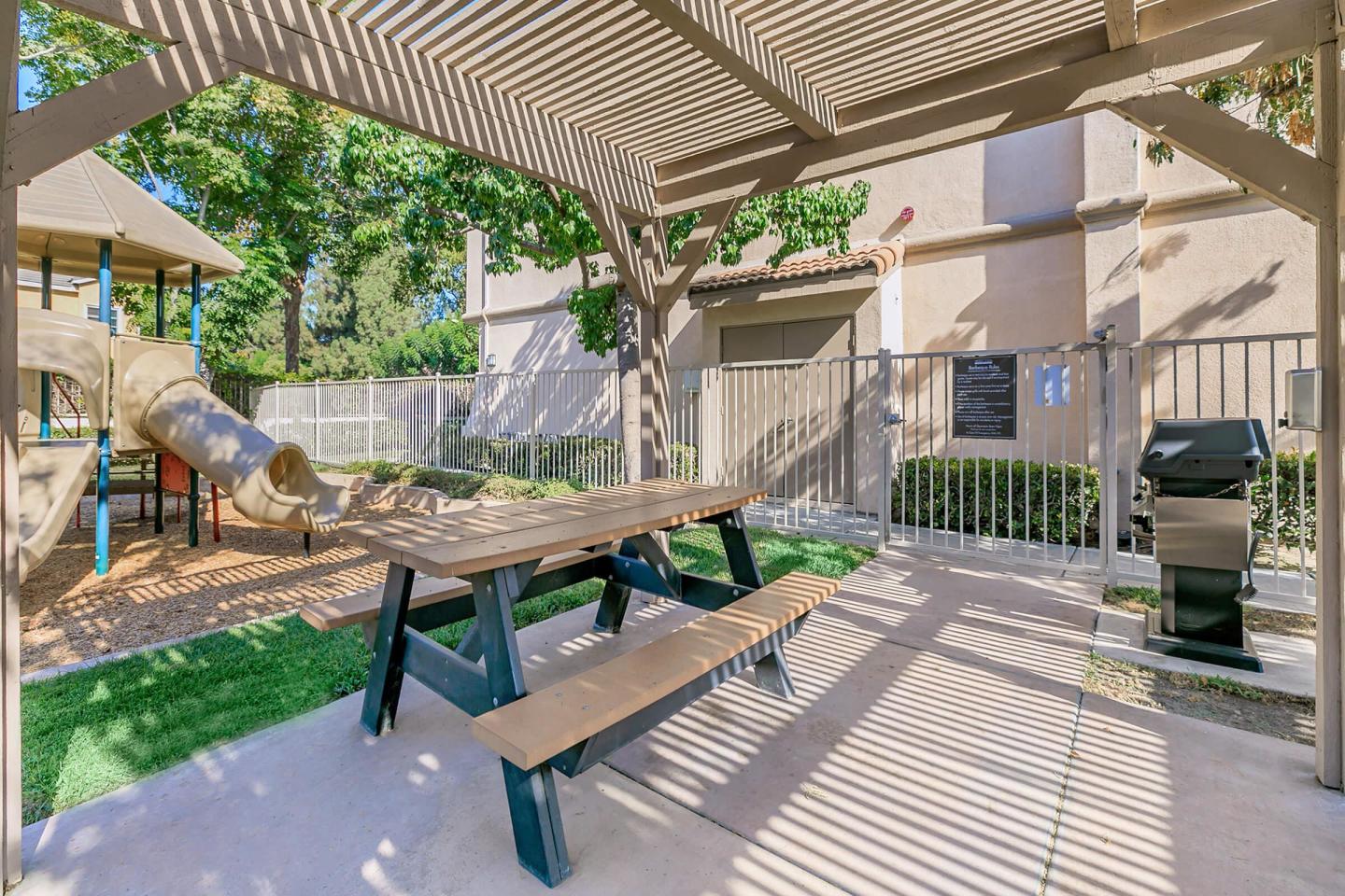Arbor Lane Apartment Homes Image 3