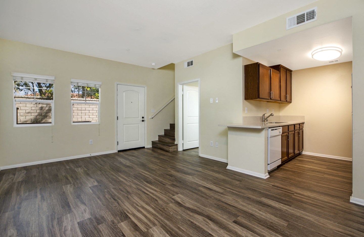 Parkside Villas Image 1