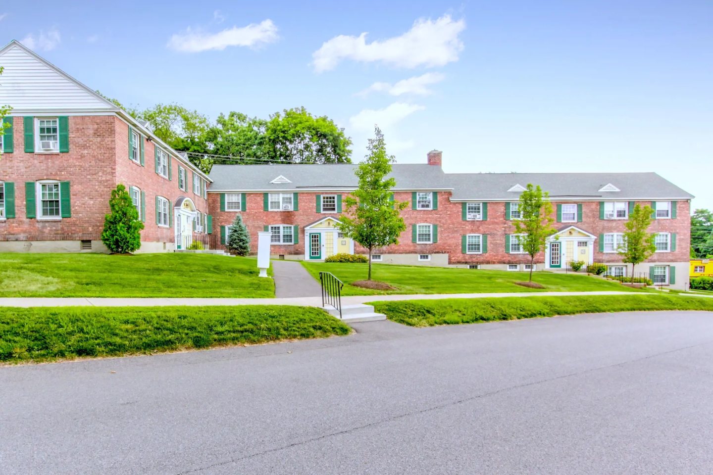 Schuyler Place Image 3