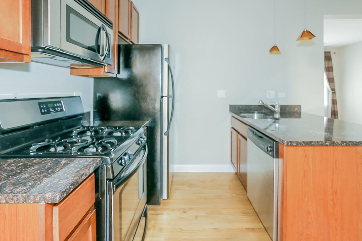 1634-36 W. Grace / 3804-10 N. Marshfield Image 7