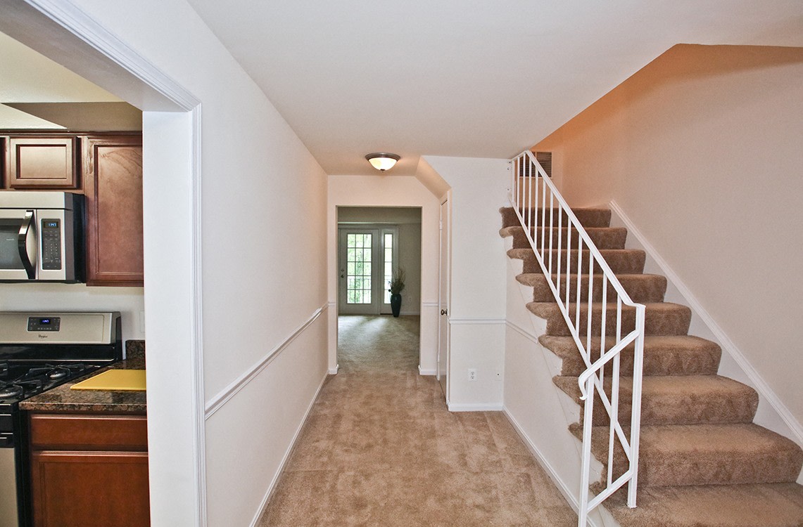 Fairfax Square Image 18