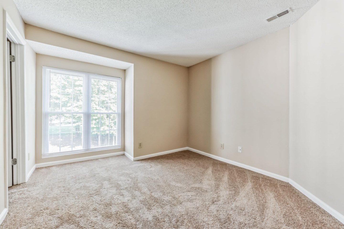Walden Court Image 7