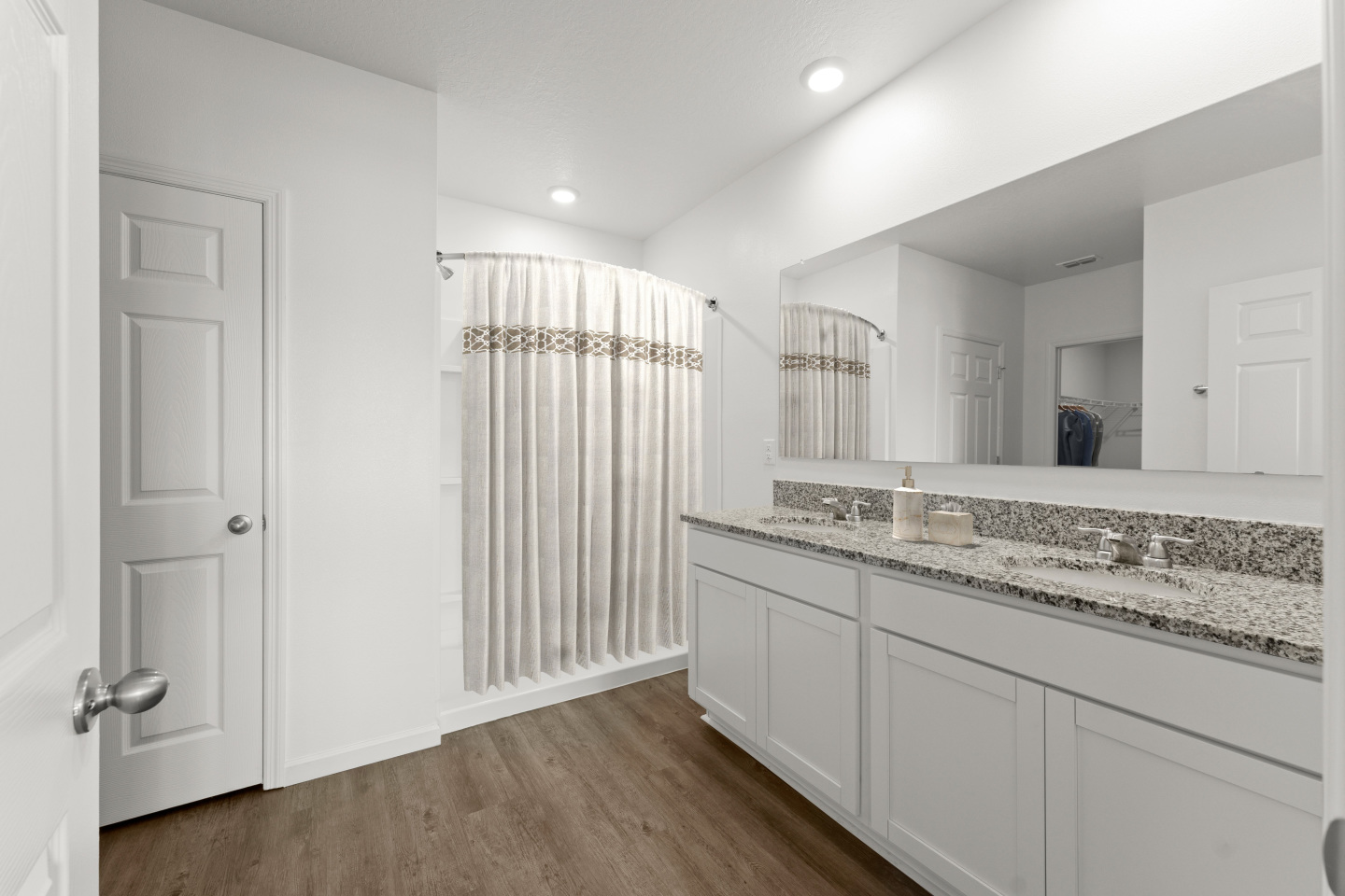 Cypress Bay Image 24