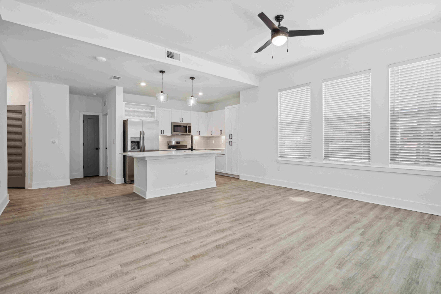 Linz Bayview Apartments Image 6
