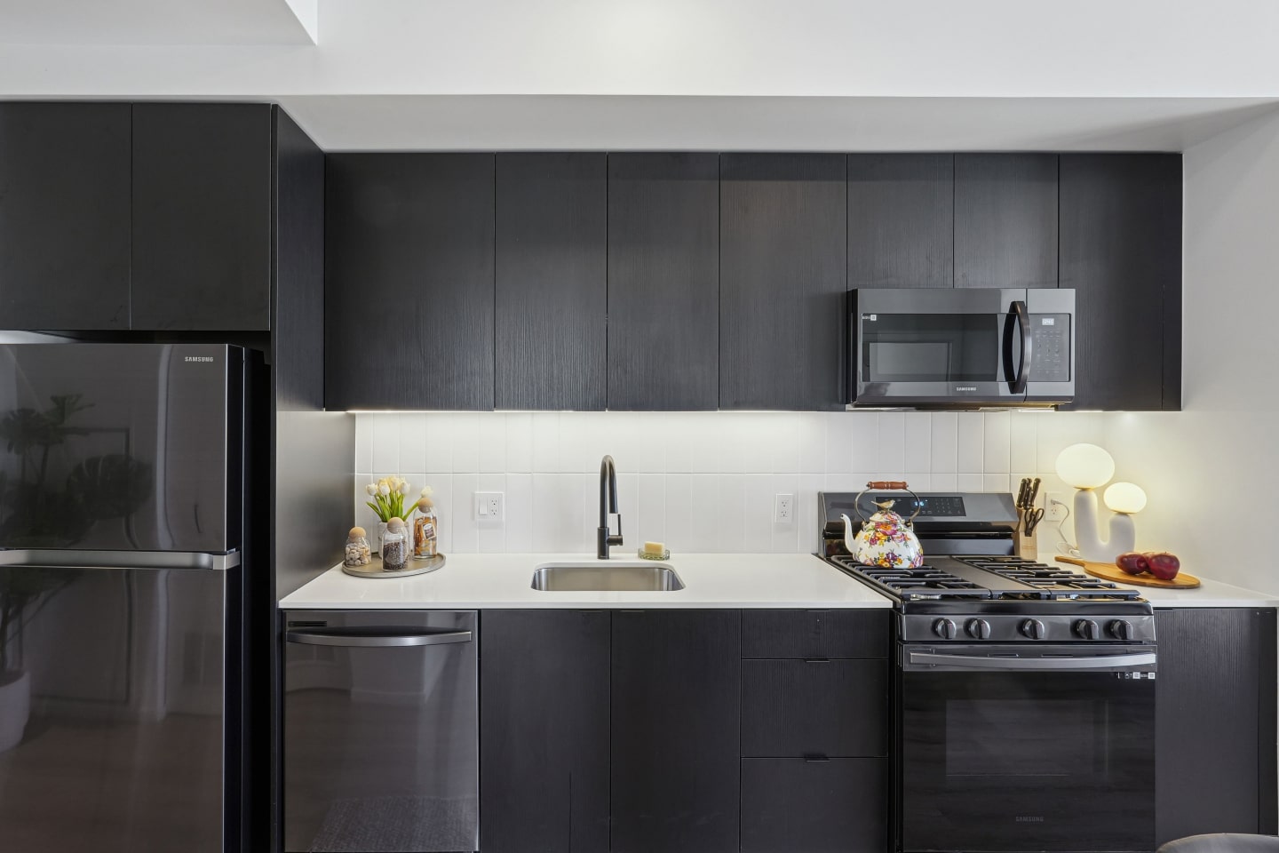 Velaris Living Image 20