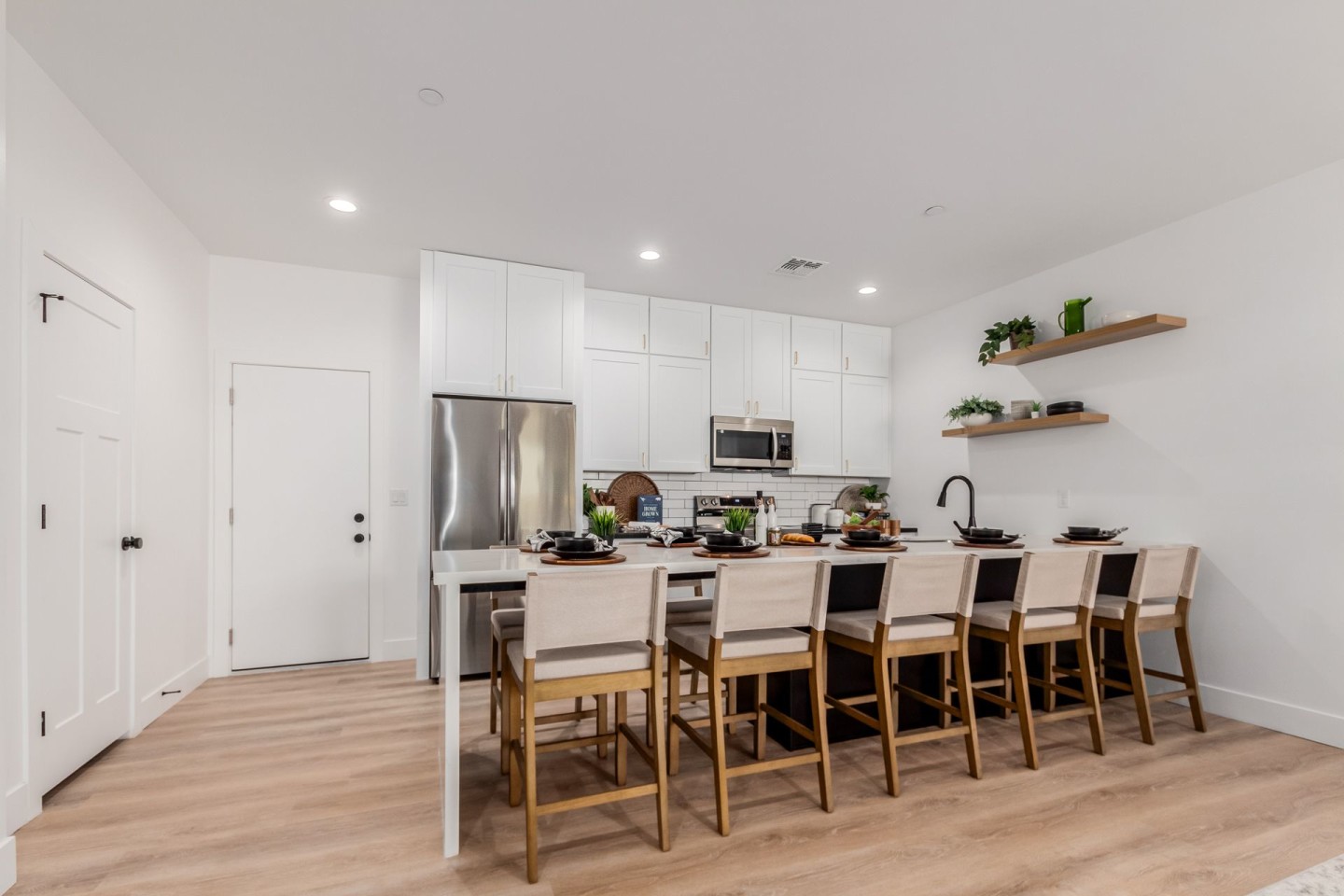 CJ Luxury Townhomes Image 18