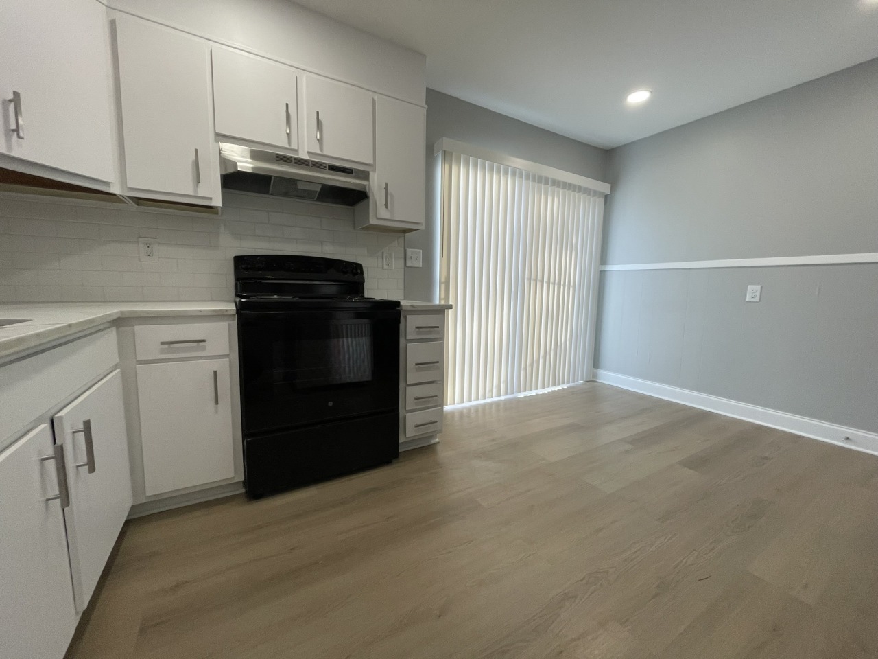 Meadowview Apartments and Townhomes Image 12