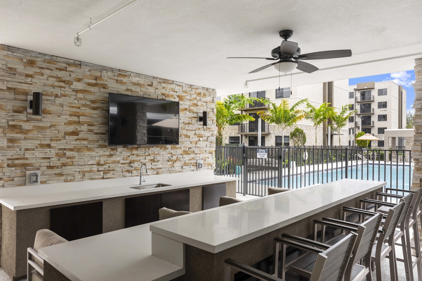 Pine Ridge Apartments Image 17