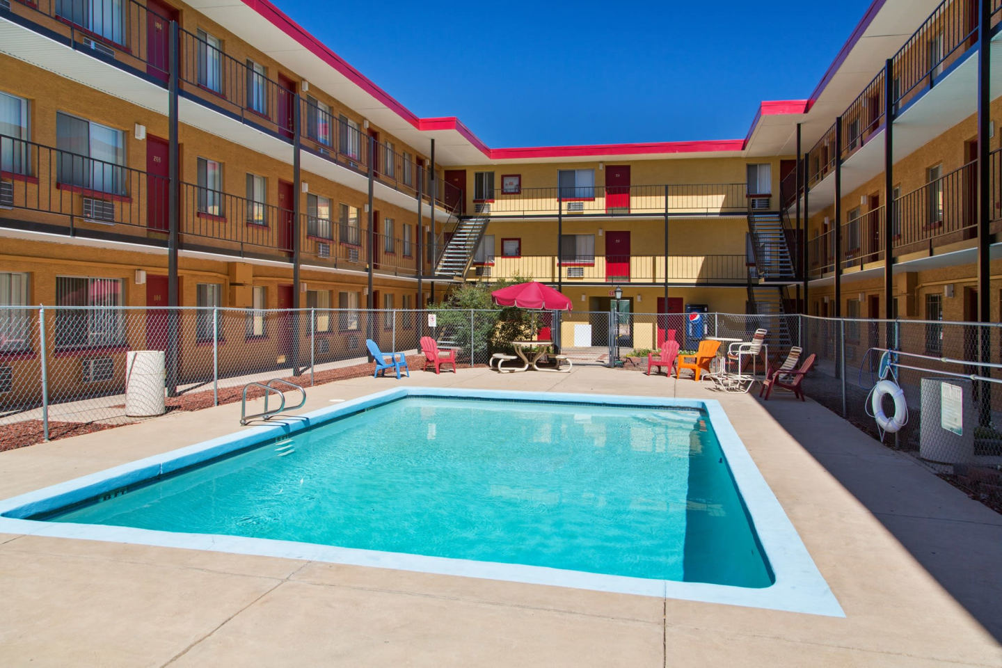 Newport Square Apartments Image 2