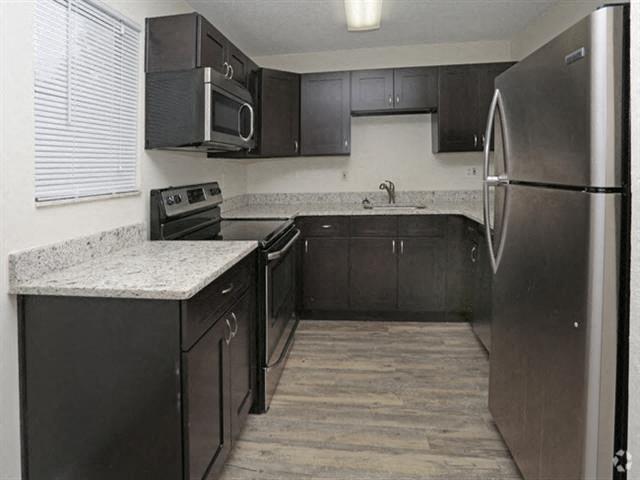 39th Ave Apartments Image 10