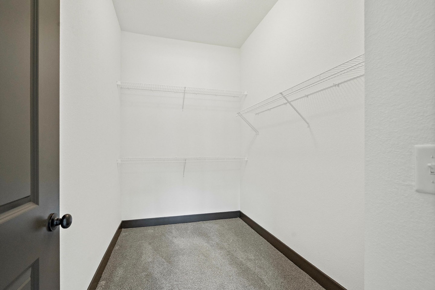 Parkville Flats Image 20