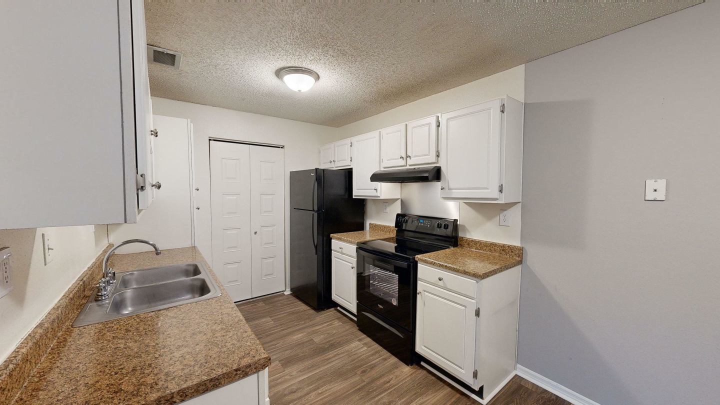 Paddock Club Apartments Image 16