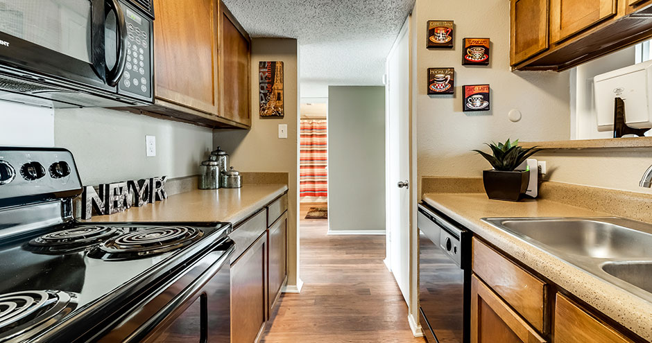 Chelsea Creek Apartments Image 1