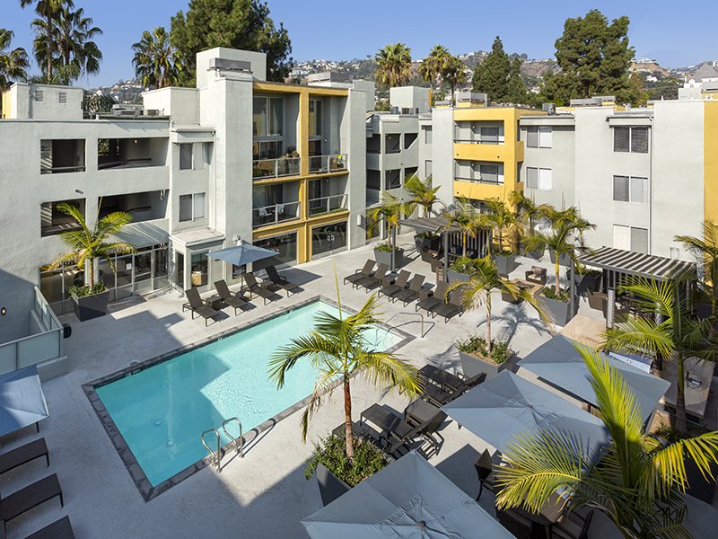 The Crescent at West Hollywood Image 19