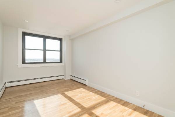 1410 Columbia Image 10