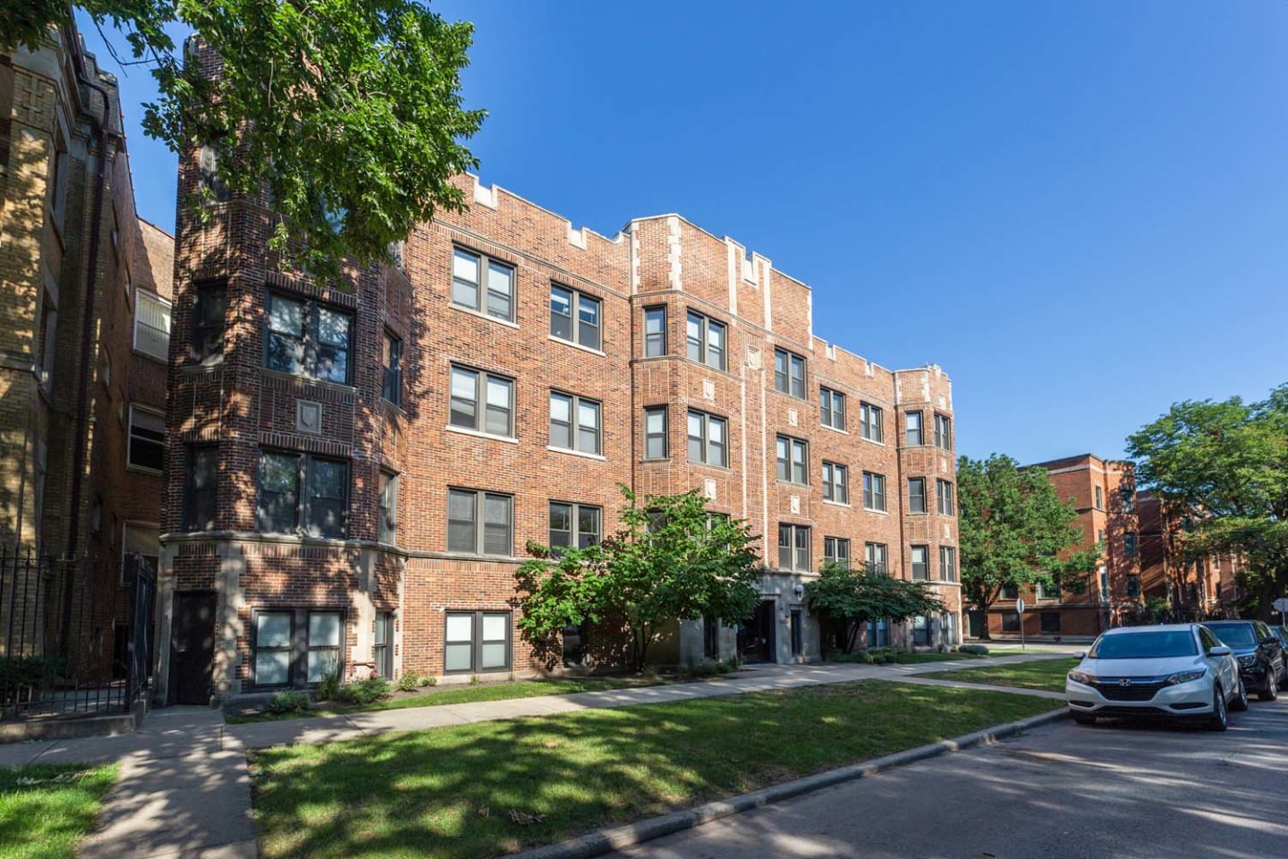 5300 S Drexel Image 5