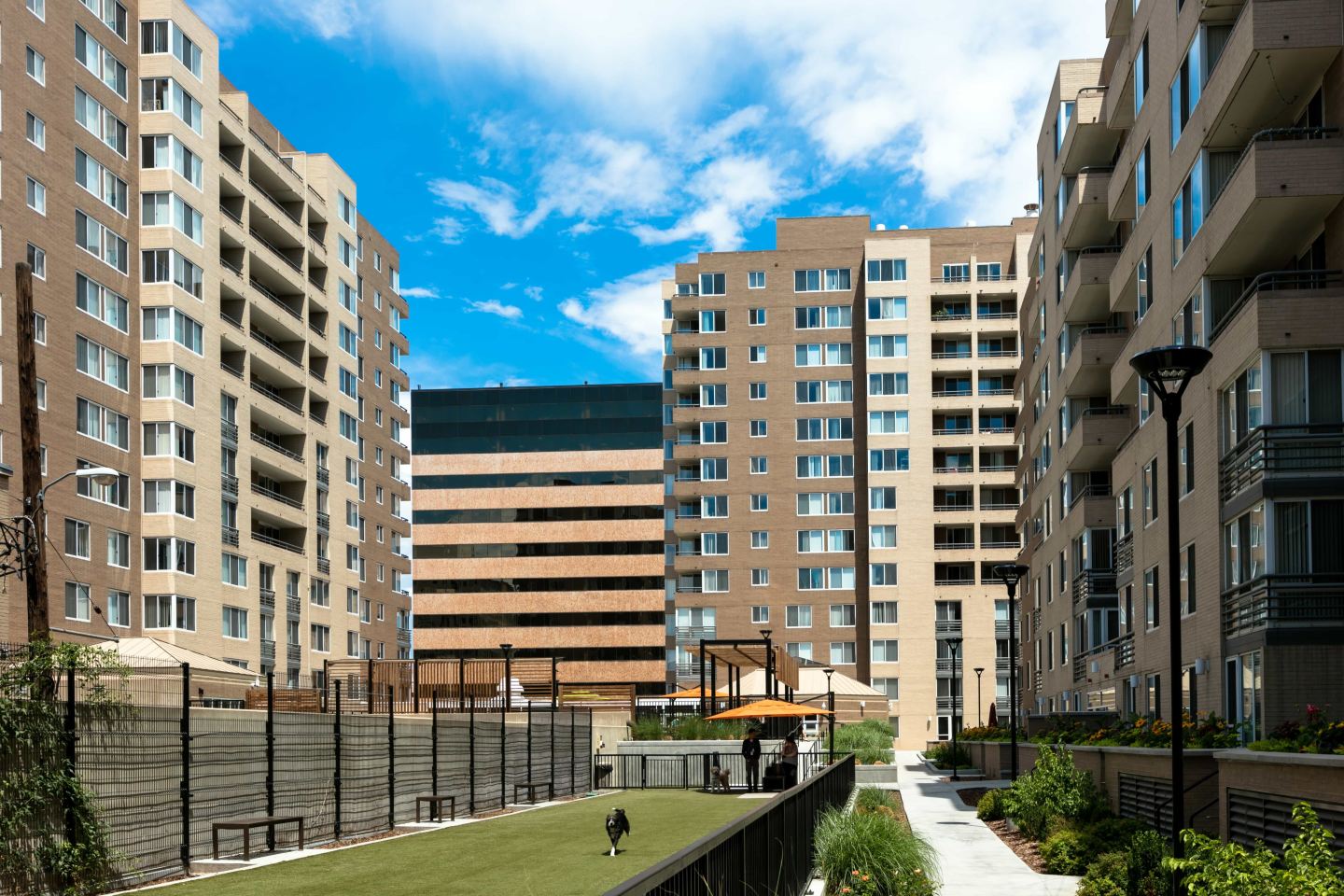 300 East Seventeenth Image 27