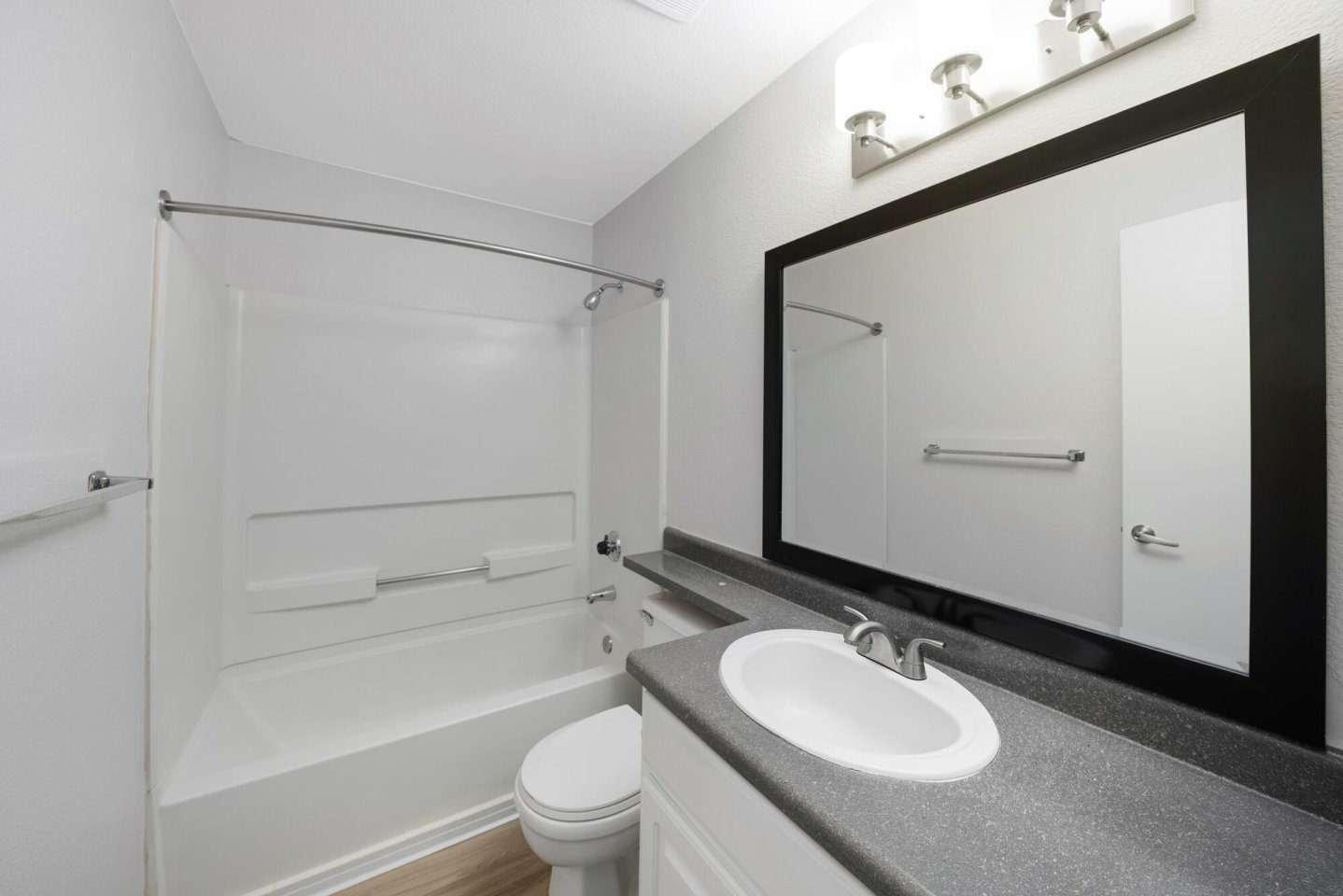 Bristle Pointe Image 13