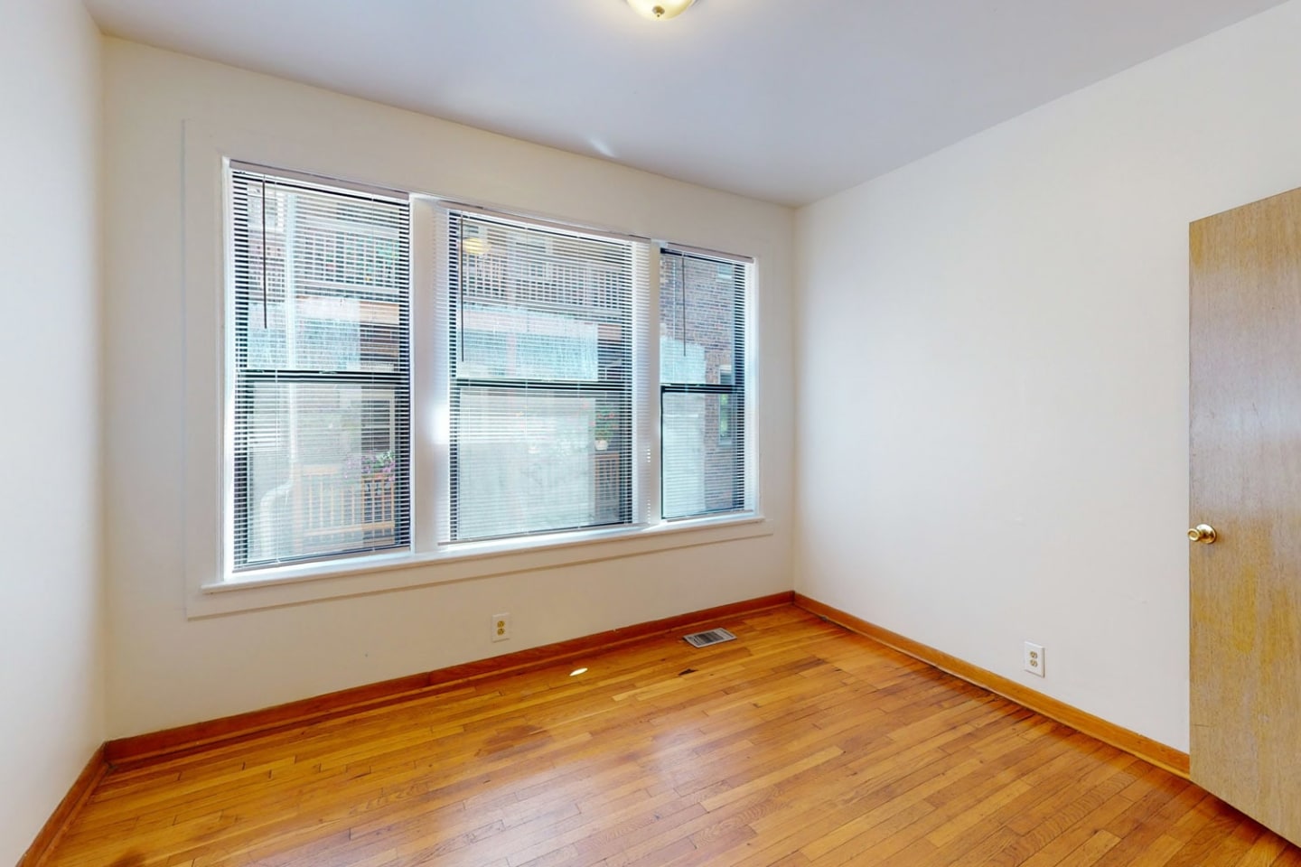 1018 E. 54th Street Image 6
