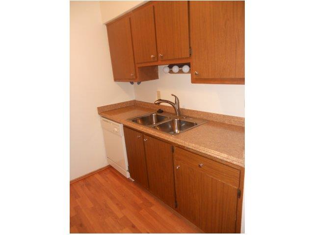Carriage Way Apartments Image 8