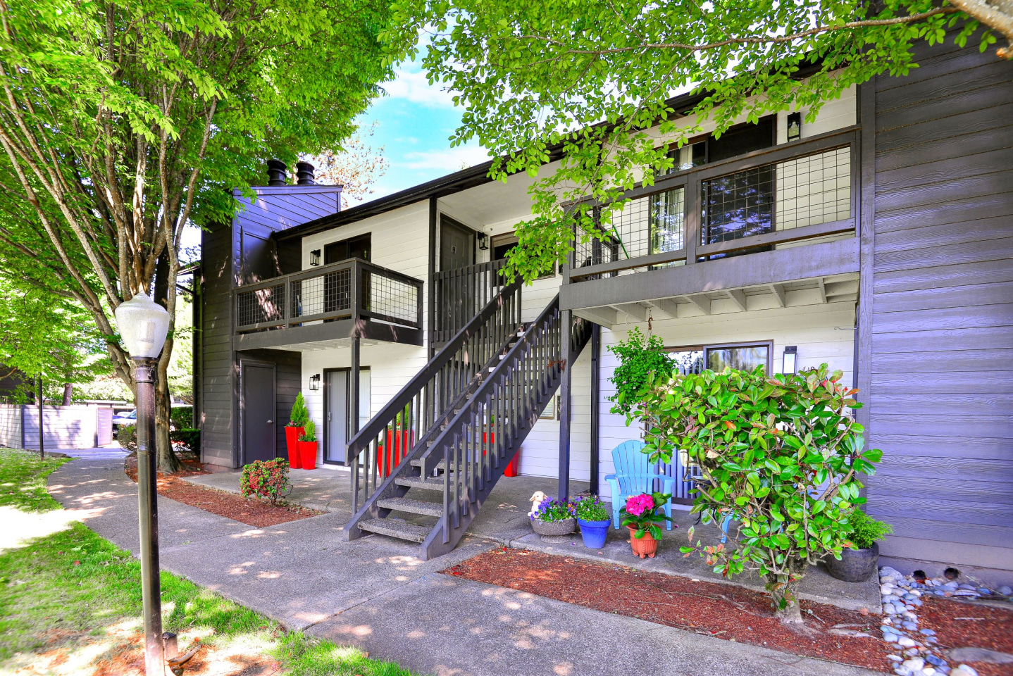 Woodlake Apartments Image 4