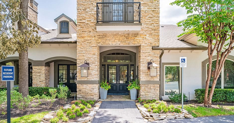 Bala Woods at Kingwood Apartments Image 9