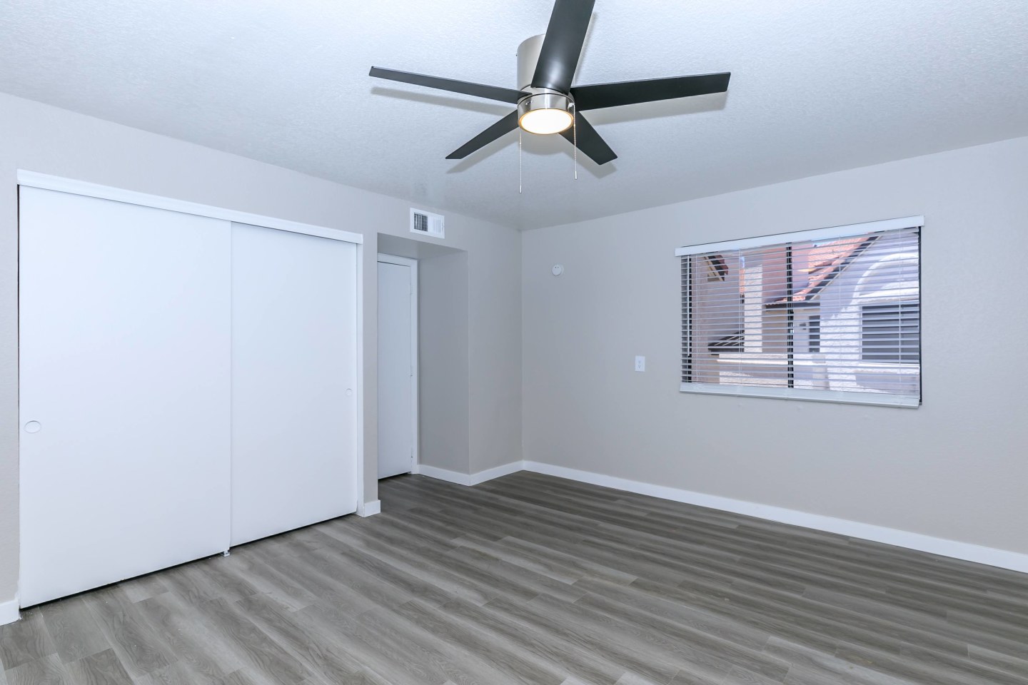 Tides at Mesa Apartments Image 15
