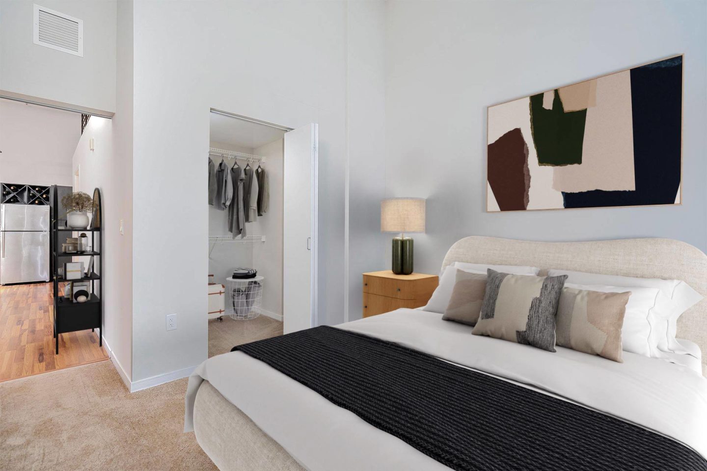 Parisian on Vine Apartments Image 3