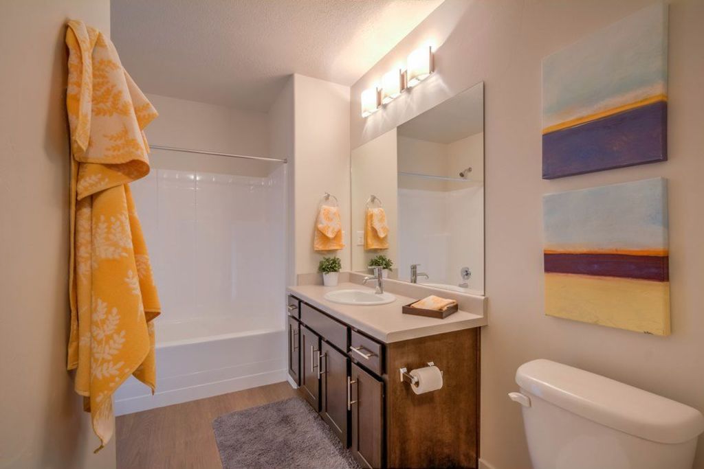 Rockwell Village Image 21