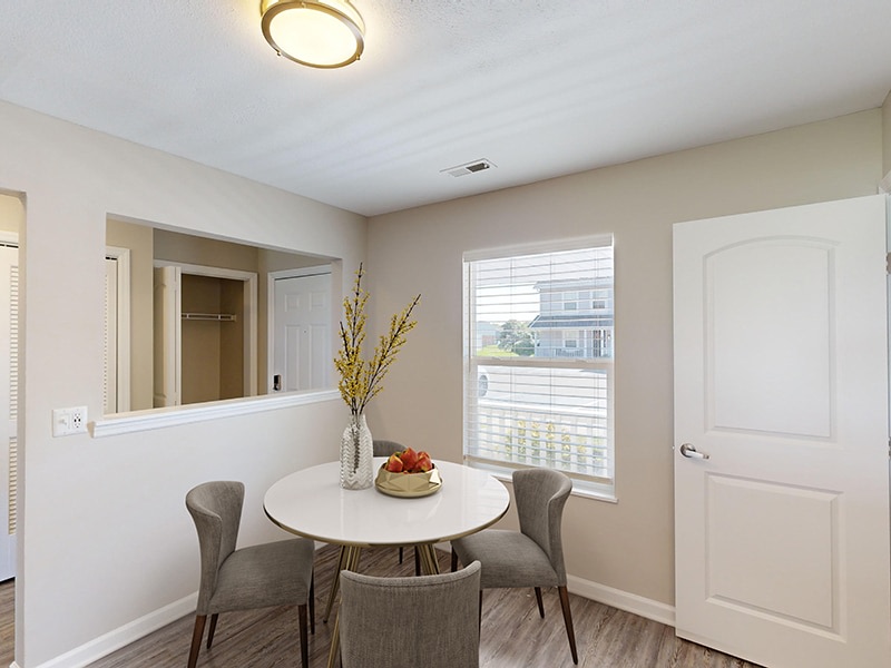Fairfield Lakes Townhouses Image 4