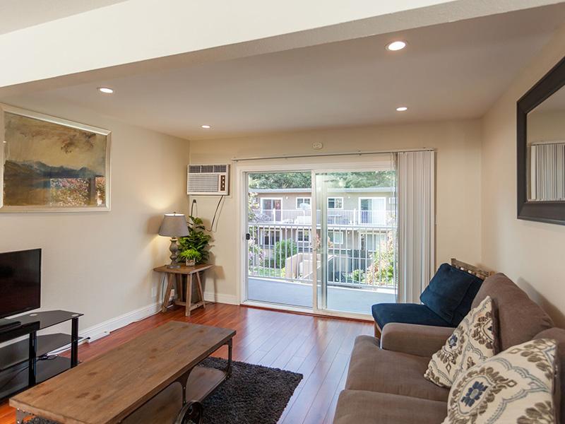 Sun Valley Apartment Homes Image 5